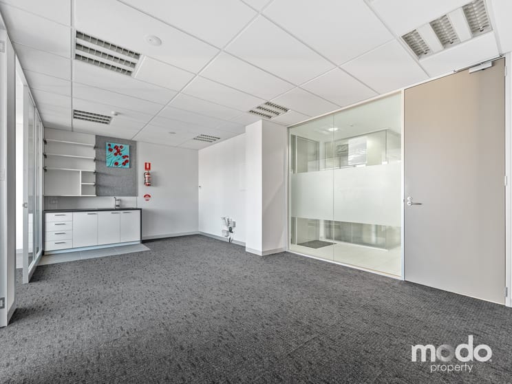 Click to view all images 20/240 Plenty Road Bundoora VIC 3083 - Image 3