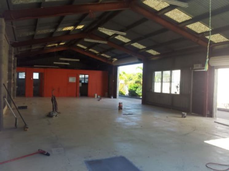 Click to view all images Clontarf QLD 4019 - Image 2