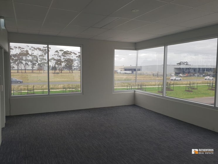 Click to view all images 1/479 Dohertys Road Truganina VIC 3029 - Image 3