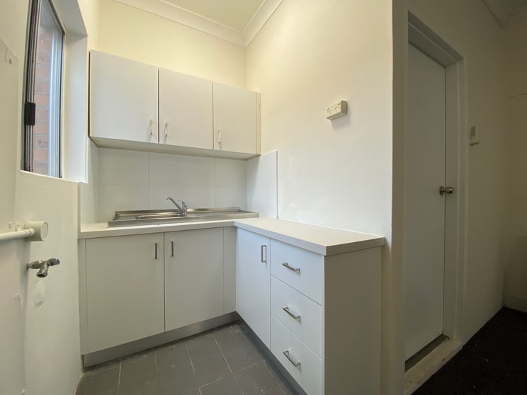 Click to view all images 2/125 Auburn Rd Auburn NSW 2144 - Image 3