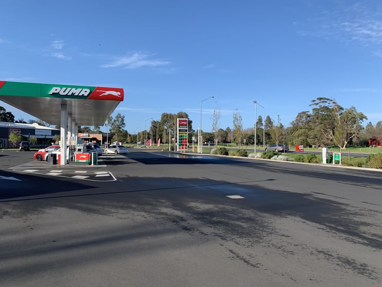Click to view all images 2/99 Causeway Road Busselton WA 6280 - Image 2