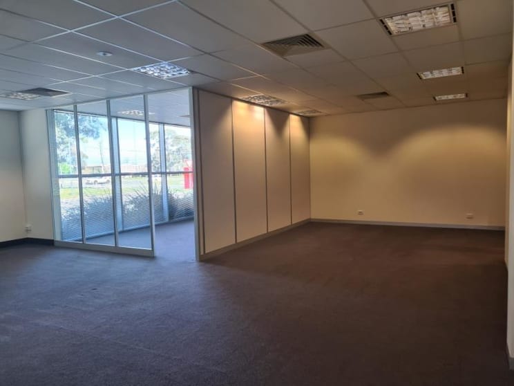Click to view all images 3/2 Compark Circuit Mulgrave VIC 3170 - Image 3