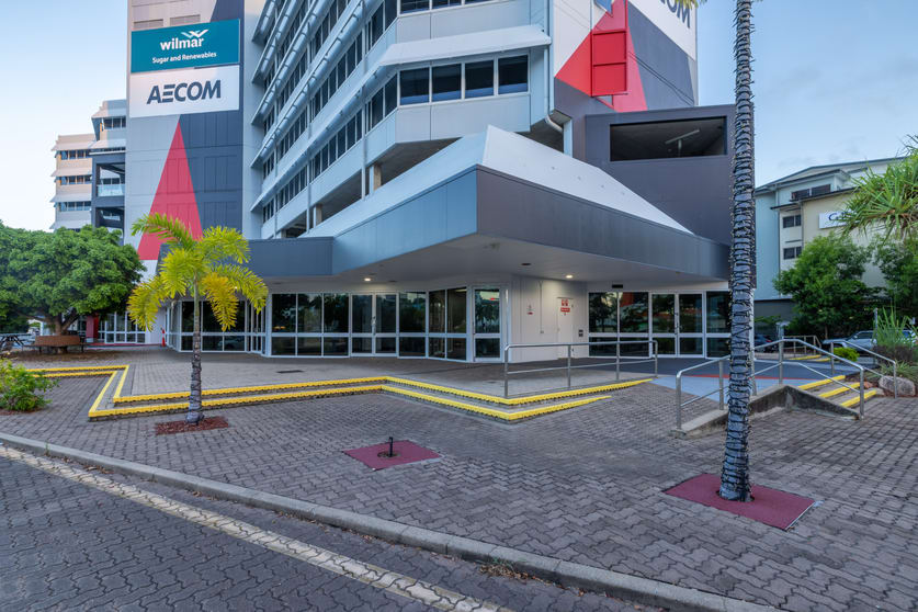 Click to view all images 7 Tomlins Street South Townsville QLD 4810 - Image 5
