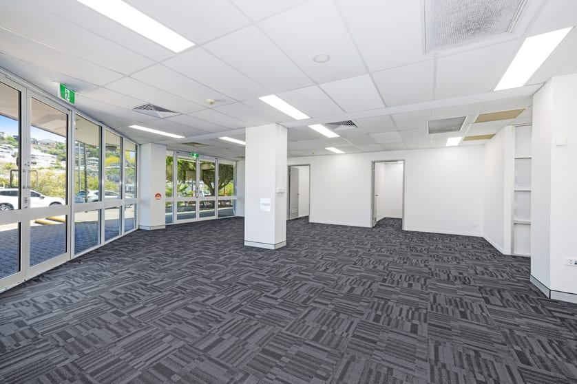 Click to view all images 7 Tomlins Street South Townsville QLD 4810 - Image 3