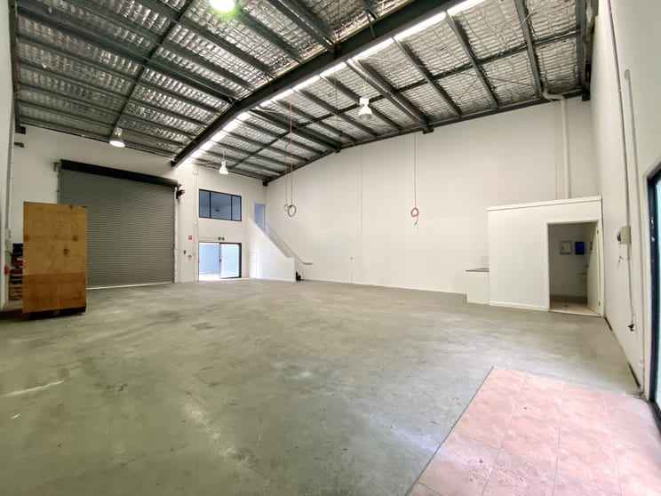 Click to view all images 11/2-12 Knobel Court Shailer Park QLD 4128 - Image 1