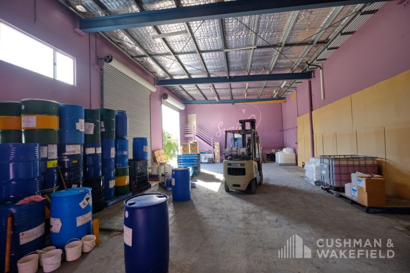 Click to view all images Unit 1/16 Commercial Drive Ashmore QLD 4214 - Image 1