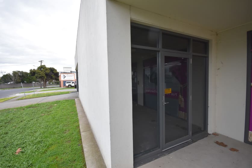 Click to view all images 3/339 Urana Road Lavington NSW 2641 - Image 2