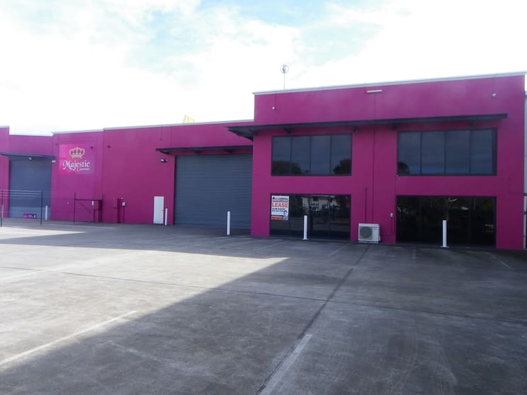 Click to view all images 33 Lear Jet Drive Caboolture QLD 4510 - Image 1