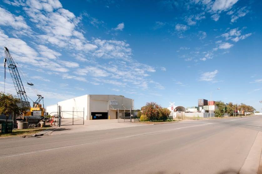 7 Railway Terrace Wingfield SA 5013 - Image 2
