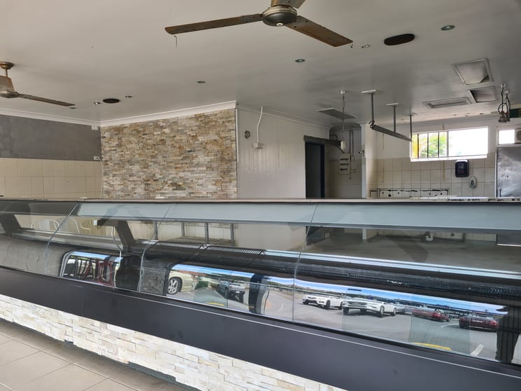 Click to view all images 4/110 Mountain View Avenue Miami QLD 4220 - Image 2