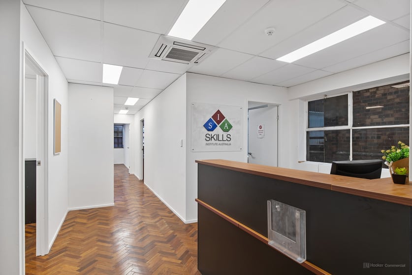 Click to view all images FF Suite 1/158 Margaret Street Toowoomba QLD 4350 - Image 2