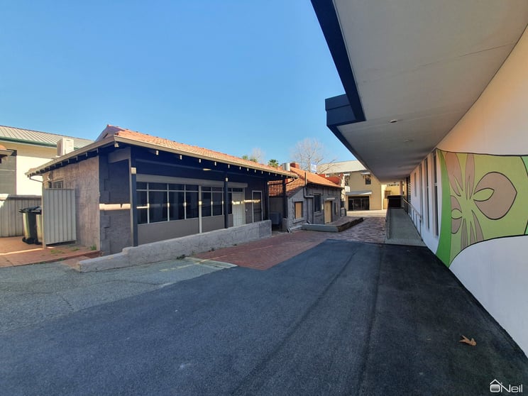 Click to view all images 222B Jull Street Armadale WA 6112 - Image 2