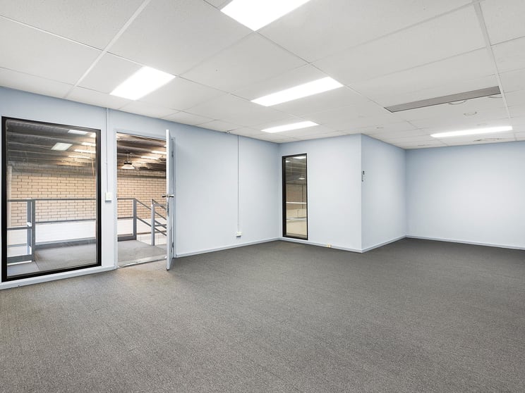 Click to view all images 36 Macbeth Street Braeside VIC 3195 - Image 2