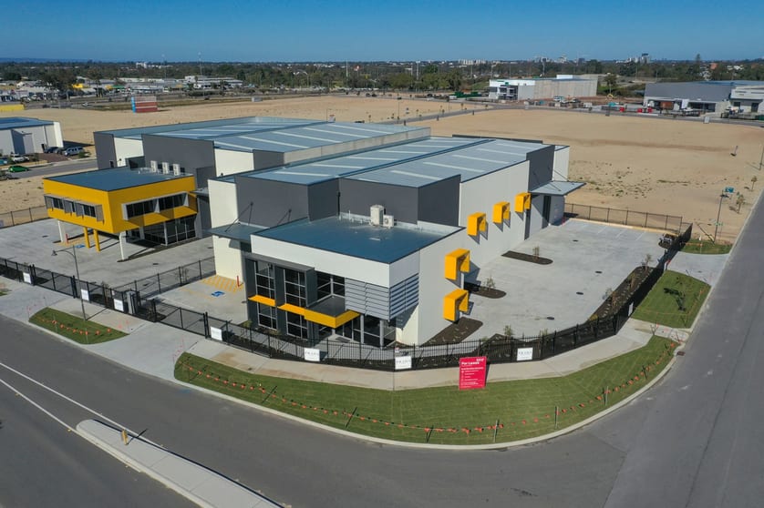Click to view all images 15 Focal Way Bayswater WA 6053 - Image 1