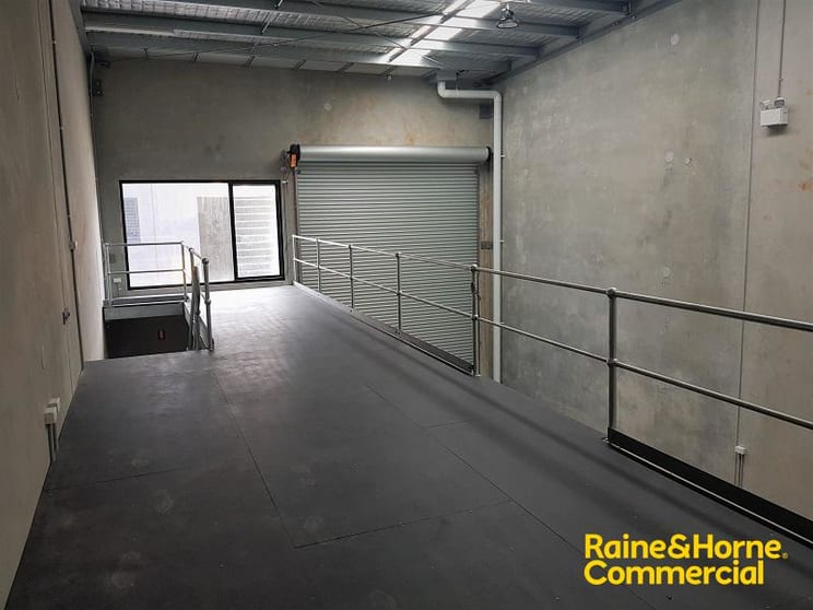 Click to view all images Unit 8/20 Technology Drive Appin NSW 2560 - Image 3