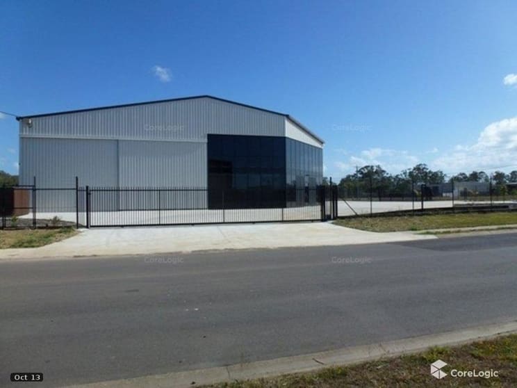 Click to view all images 1-3 Averial Close Dundowran Beach QLD 4655 - Image 1