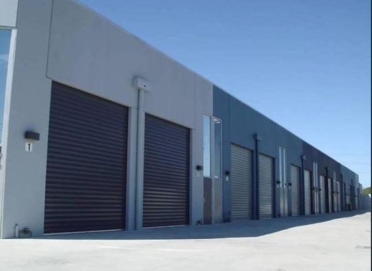 Click to view all images Unit 2/6 Lakeside Avenue Reservoir VIC 3073 - Image 2