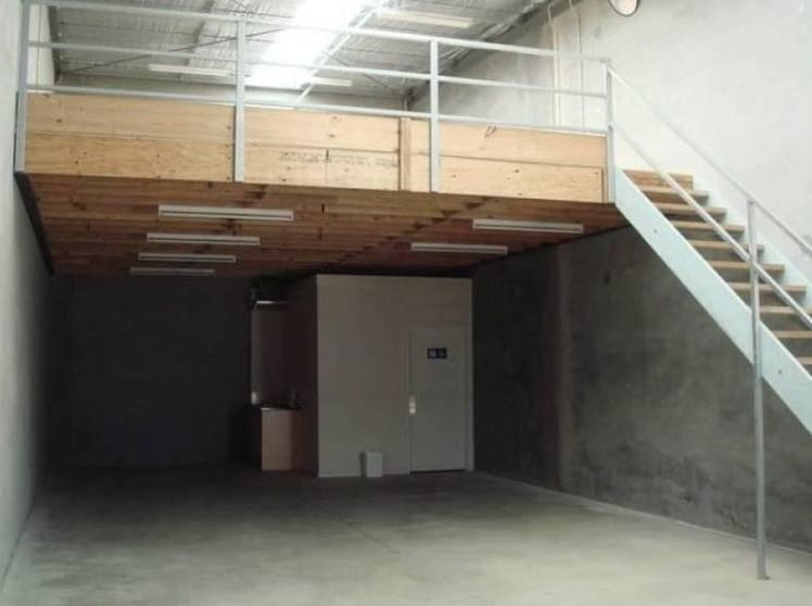 Click to view all images Unit 2/6 Lakeside Avenue Reservoir VIC 3073 - Image 2