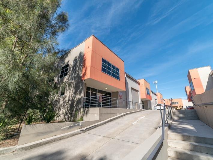 Click to view all images Unit 1/3 Exell Street Banksmeadow NSW 2019 - Image 1