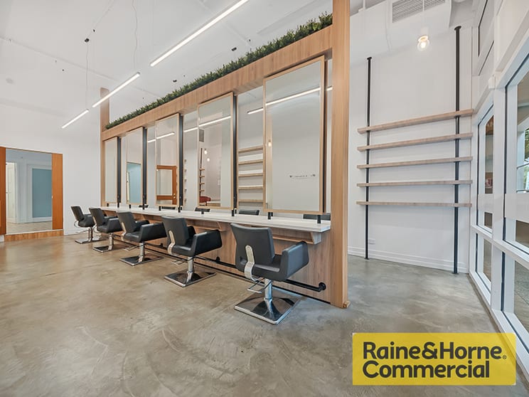 Click to view all images 2/110 Macquarie Street Teneriffe QLD 4005 - Image 2