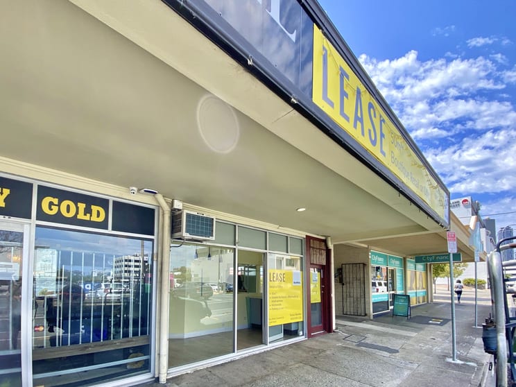 Click to view all images 2/111 Scarborough Street Southport QLD 4215 - Image 2