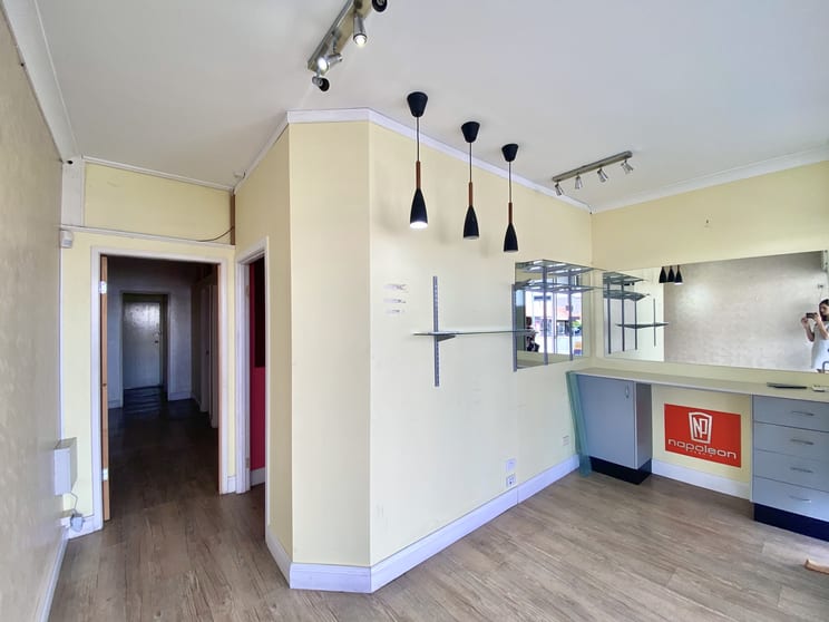 Click to view all images 2/111 Scarborough Street Southport QLD 4215 - Image 3