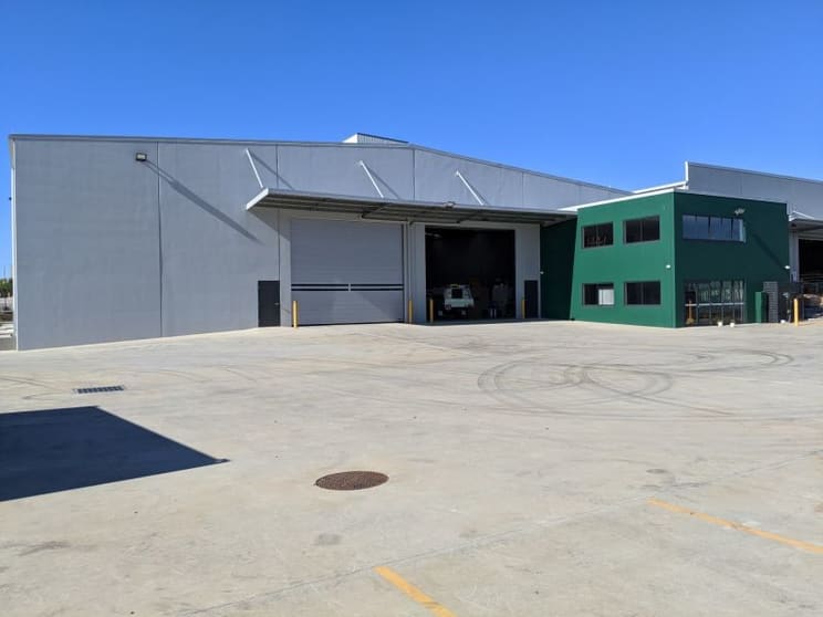 Click to view all images 26 Whitelaw Place Richlands QLD 4077 - Image 1