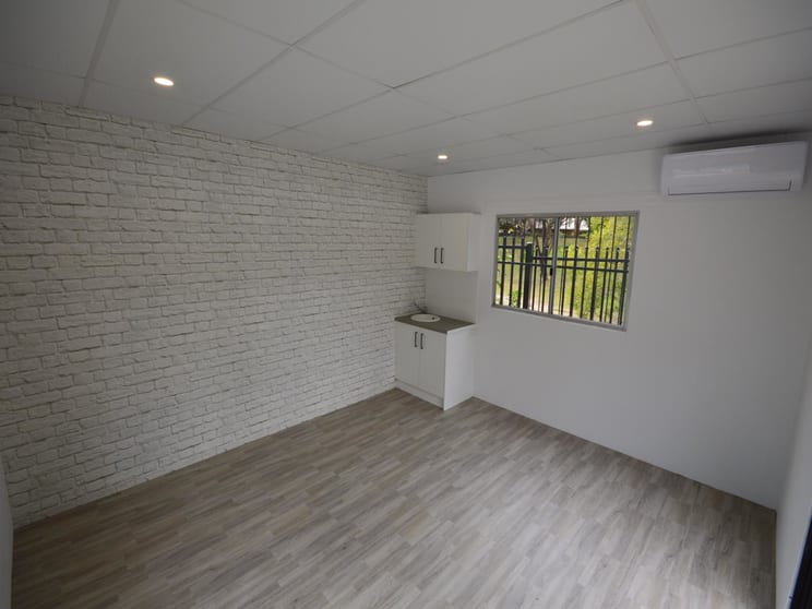 Click to view all images Currumbin Waters QLD 4223 - Image 2