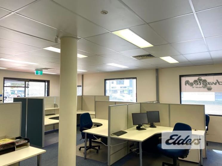 Click to view all images Newstead QLD 4006 - Image 3