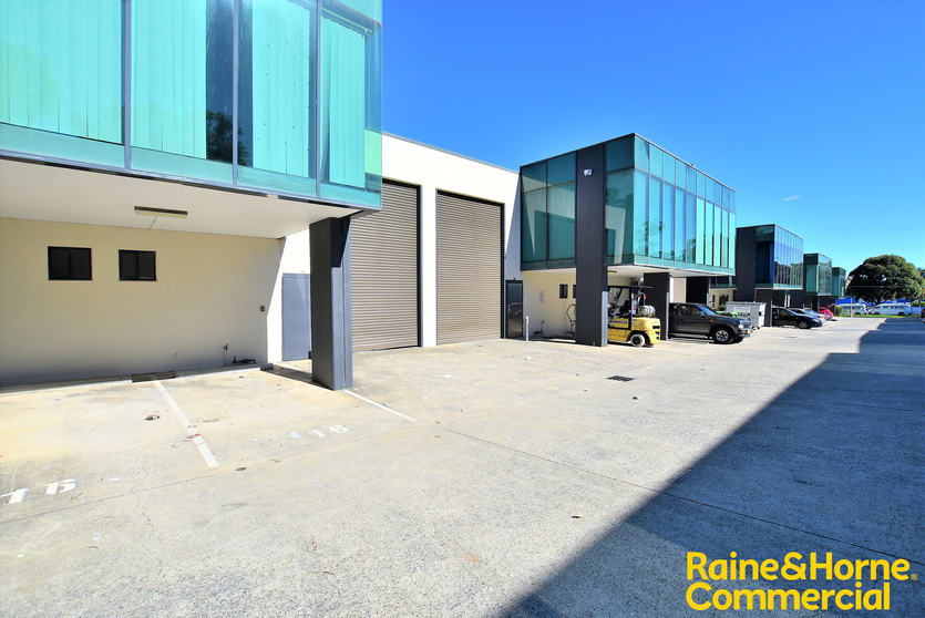 Click to view all images 8 & 16/426-428 Marion Street Condell Park NSW 2200 - Image 1