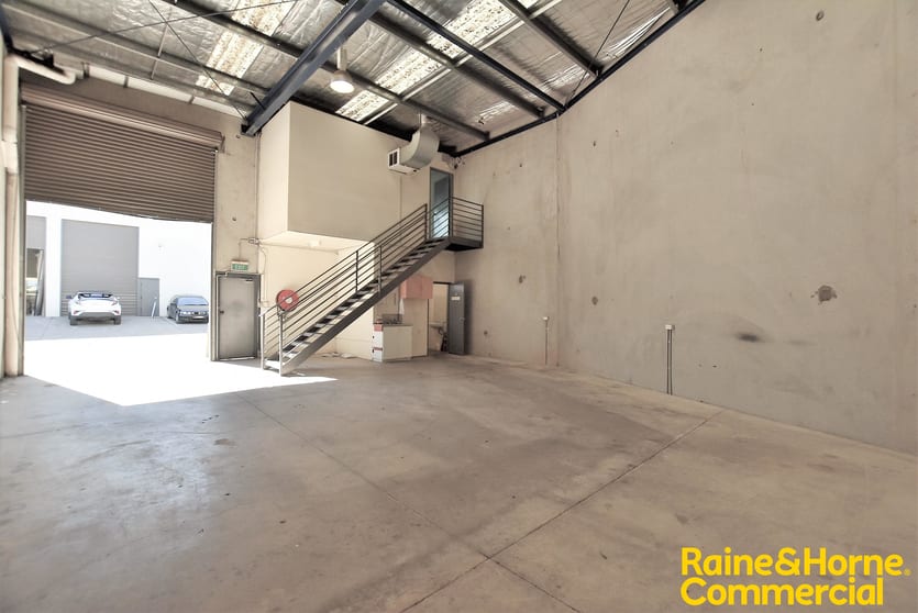 Click to view all images 8 & 16/426-428 Marion Street Condell Park NSW 2200 - Image 2