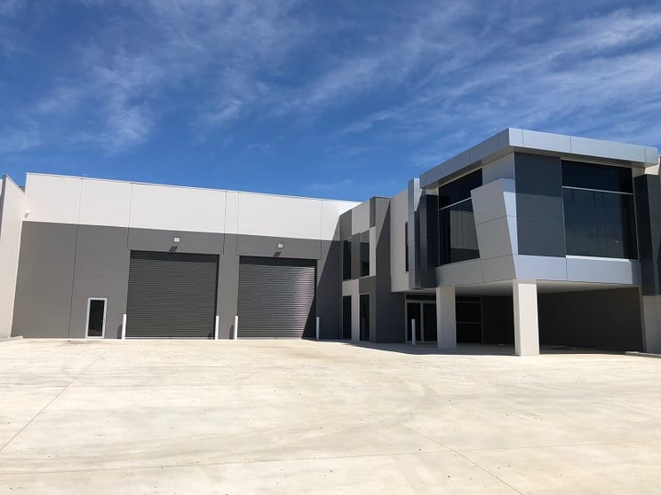 Click to view all images Wh 1/172-174 Jersey Drive Epping VIC 3076 - Image 1
