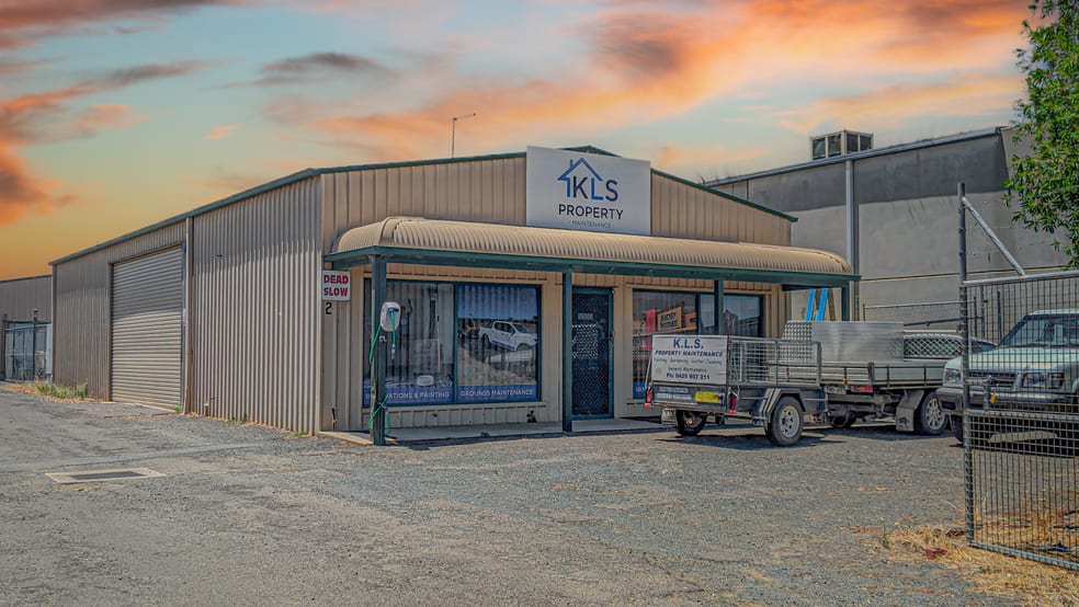 Click to view all images 2/4 Matong Road Echuca VIC 3564 - Image 1