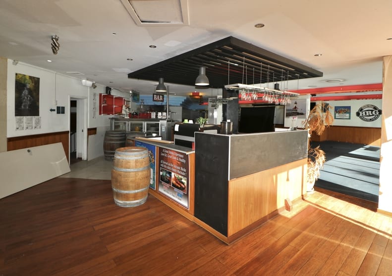 Click to view all images 233/18 Hanlan Street Surfers Paradise QLD 4217 - Image 3