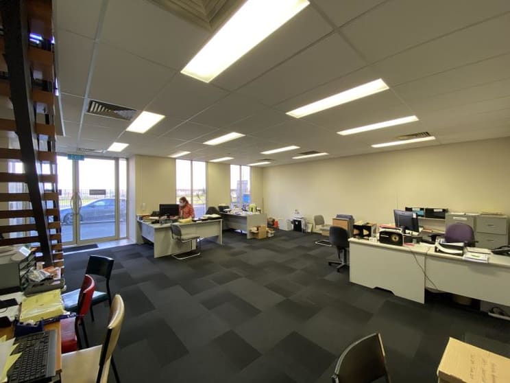 Click to view all images 7 Woolboard Road Port Melbourne VIC 3207 - Image 3