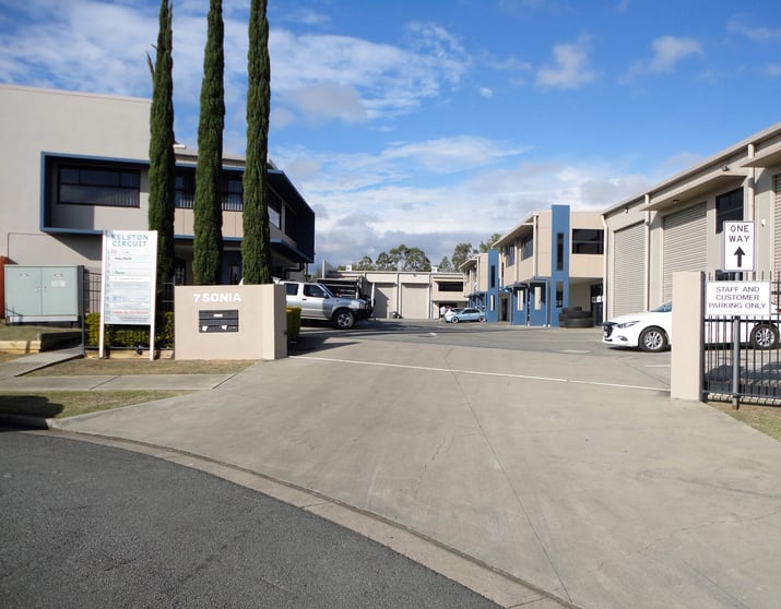 Click to view all images 2/7 Sonia Court Raceview QLD 4305 - Image 2