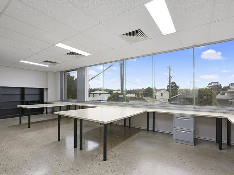 Click to view all images Unit 3, 55 West Fyans Street/Unit 3, 55 West Fyans Street Newtown VIC 3220 - Image 2