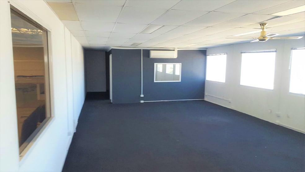 Click to view all images 8 Savill Place Carlisle WA 6101 - Image 3