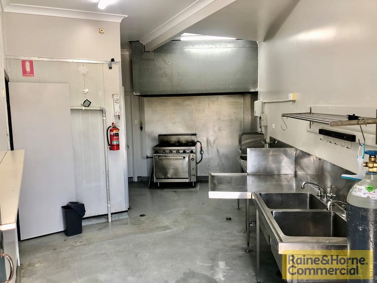 Click to view all images 141B Waterworks Road Ashgrove QLD 4060 - Image 3