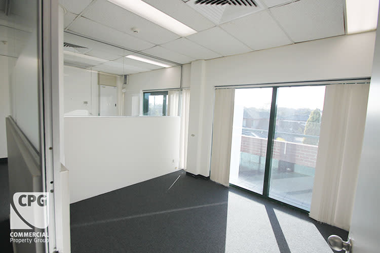 Click to view all images 1B/322 Kingsgrove Road Kingsgrove NSW 2208 - Image 1