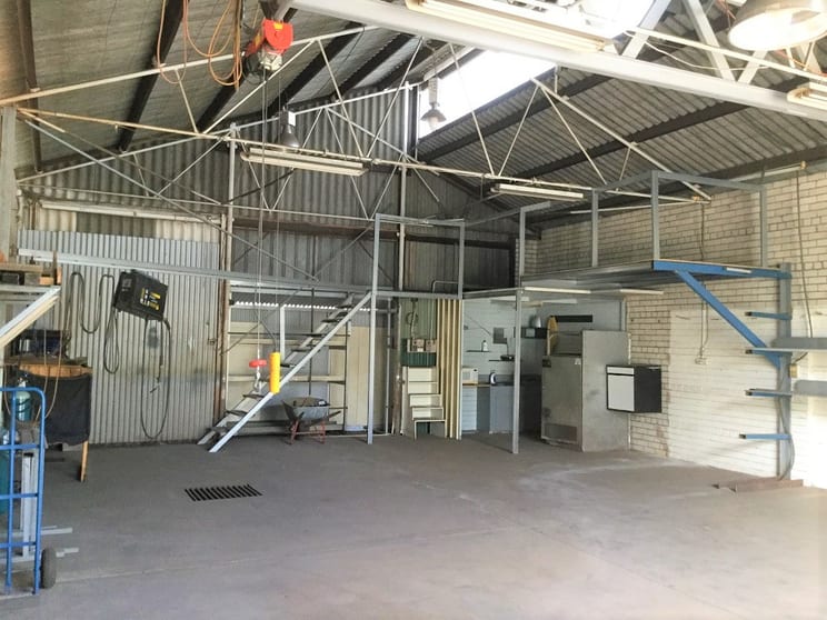 Click to view all images 205A Bank Street East Victoria Park WA 6101 - Image 2