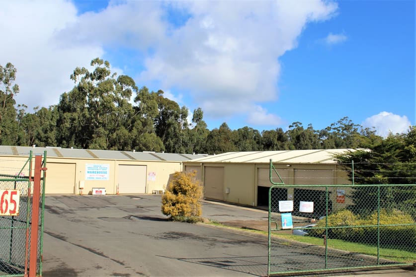 Click to view all images 2/65 Roberts Court Drouin VIC 3818 - Image 2