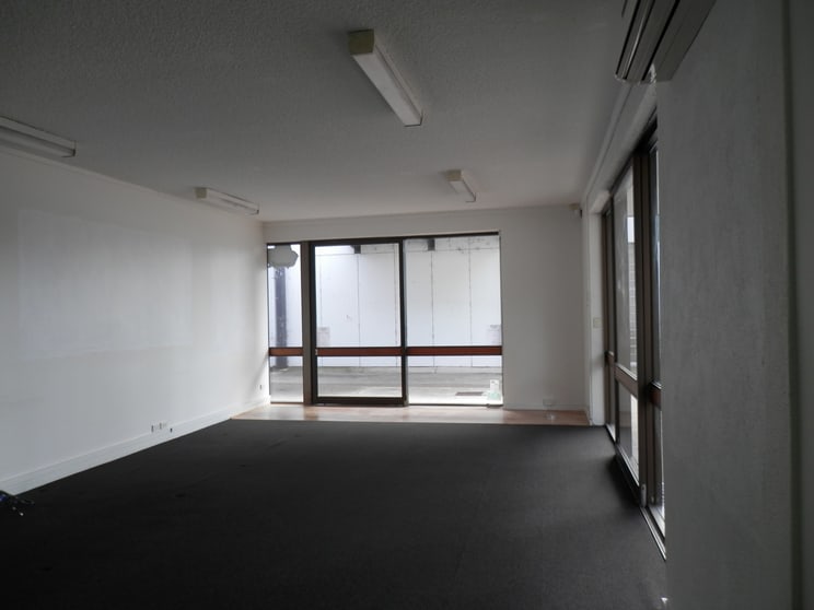 Click to view all images Shop 8a/478 The Esplanade Warners Bay NSW 2282 - Image 3
