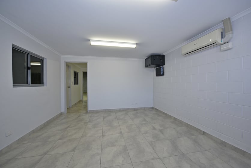 Click to view all images 2/8 Aristos Place Winnellie NT 0820 - Image 3