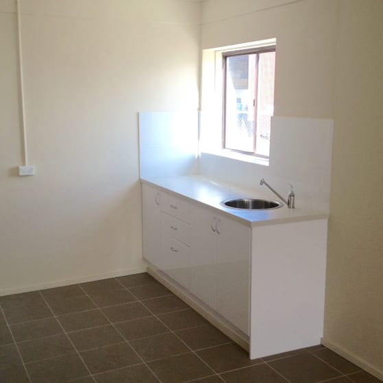 Click to view all images 33 Carrington Street Queanbeyan East NSW 2620 - Image 3