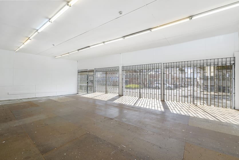 Click to view all images 138 Myers Street Geelong VIC 3220 - Image 2