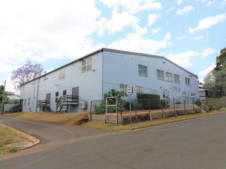 Click to view all images 5/11 Moffatt Street North Toowoomba QLD 4350 - Image 2