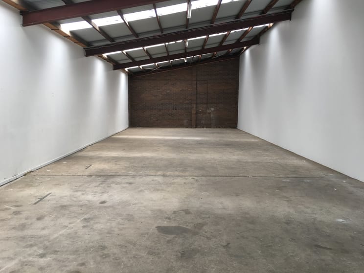 Click to view all images 3/21 Armstrong Street North Geelong VIC 3215 - Image 2