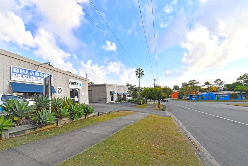 Click to view all images Units 1&4/18-2 Rene Street Noosaville QLD 4566 - Image 1