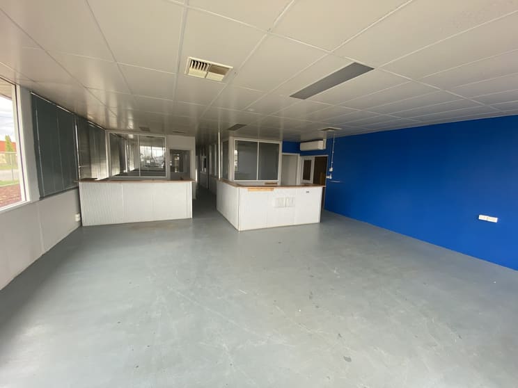 Click to view all images 37-39 Mitchell Street Shepparton VIC 3630 - Image 3